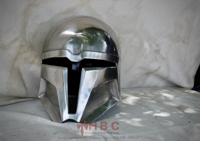 Impressive Mandalorian warrior clad in battle-tested armor, showcasing the rich history and tradition of Mandalore.