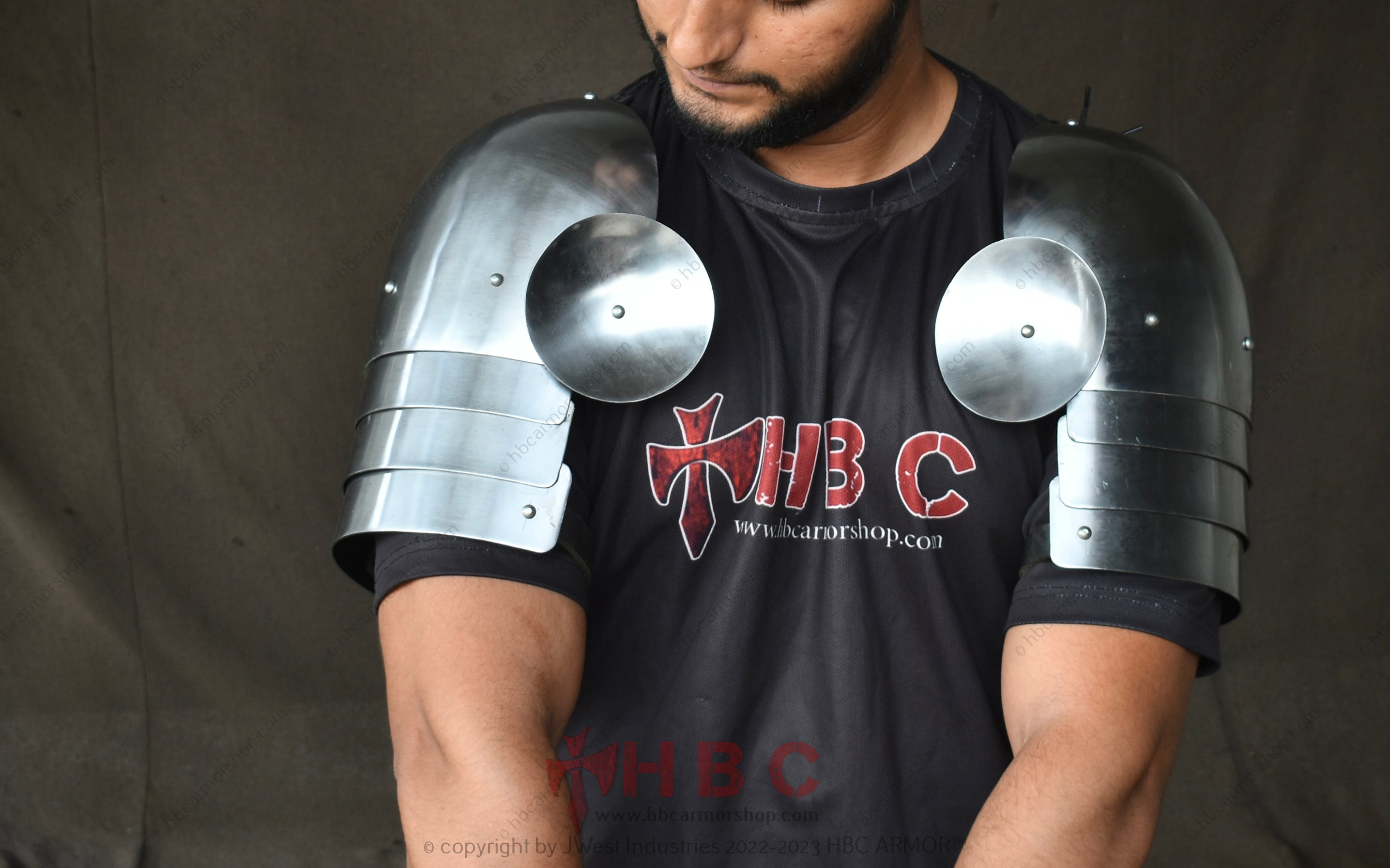 Medieval Spauldron With Rondels/European Style — HBC Armor Shop