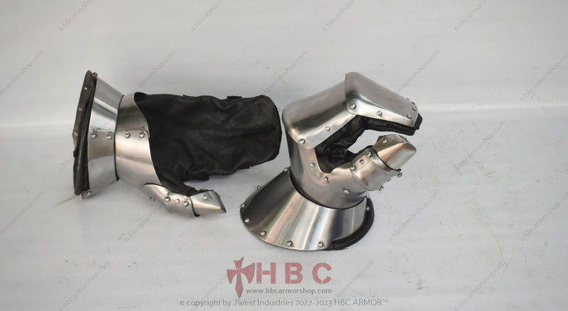 European Medieval Armor Steel Gauntlet with Articulation Historical Role-Playing Gear Medieval Collectibles Steel Armor Gauntlets Authentic Medieval Knight Gear