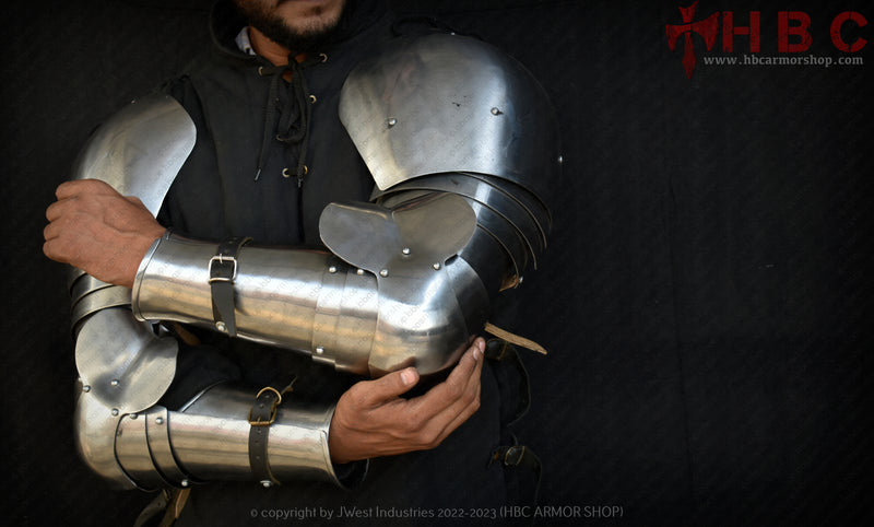 15th Century European Plate Armor Arms with Shoulder Pauldrons
