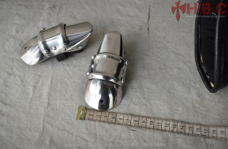 Hema enclosed thumb and gauntlet