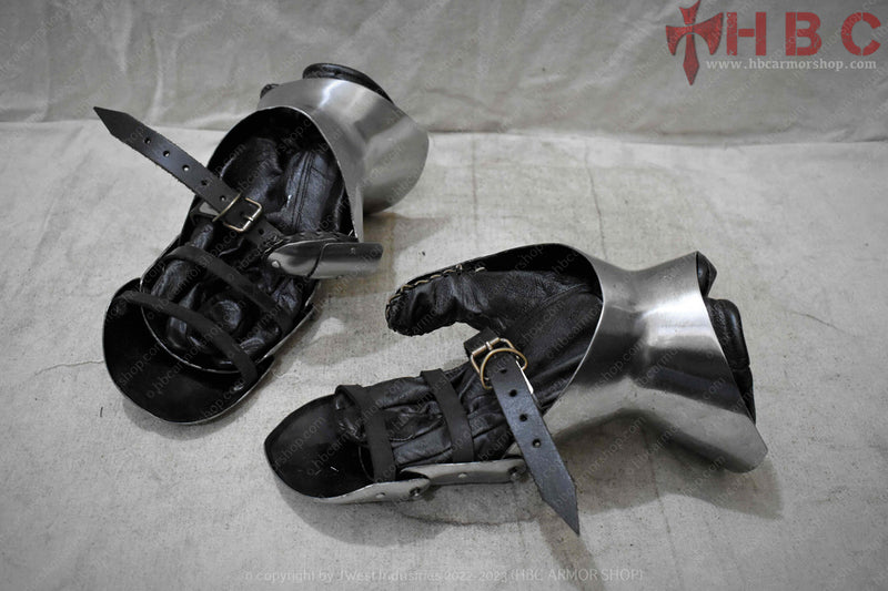 hmb gauntlet medieval gauntlet
