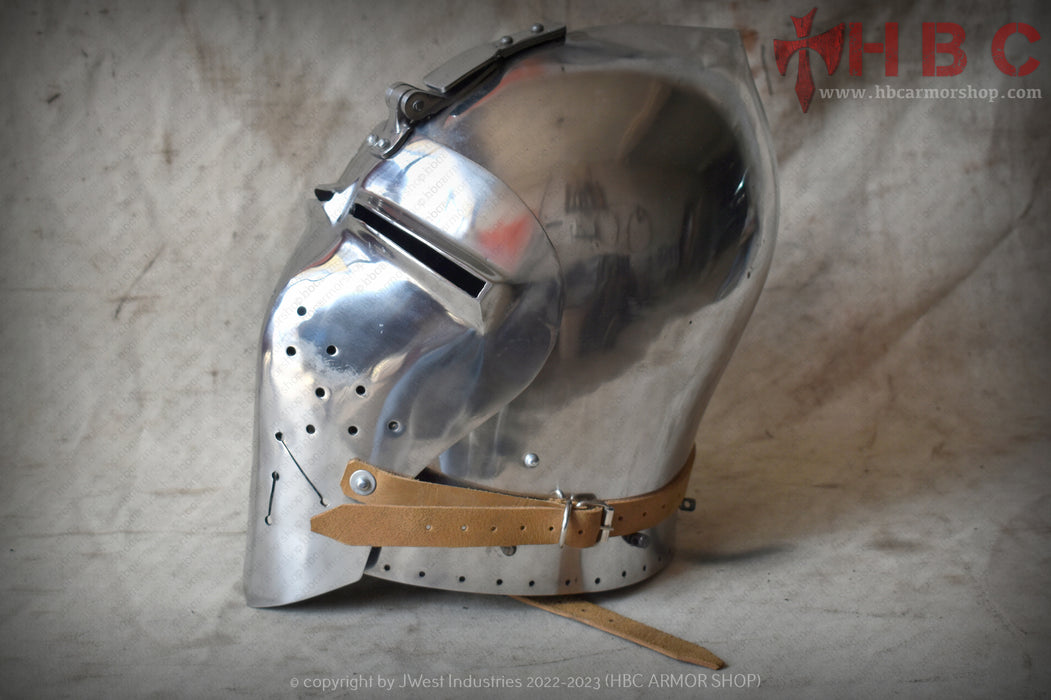 Italian klpavisor helmet