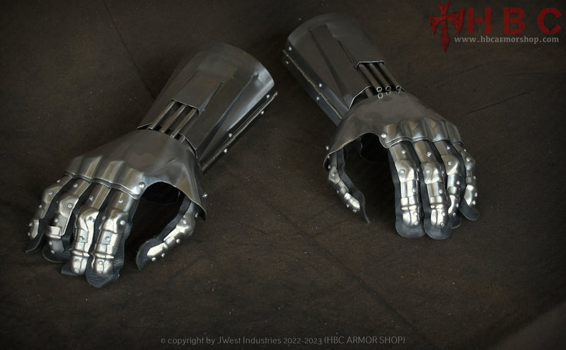 Larp arms armour and gauntlet