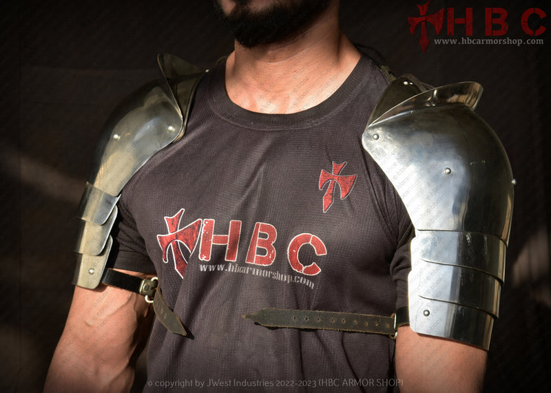 Larp armour pauldron