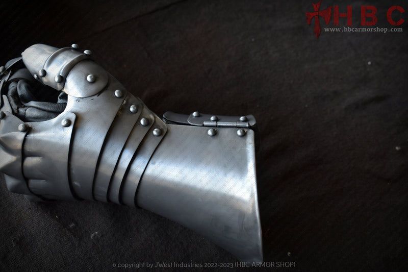 sca metal gauntlet