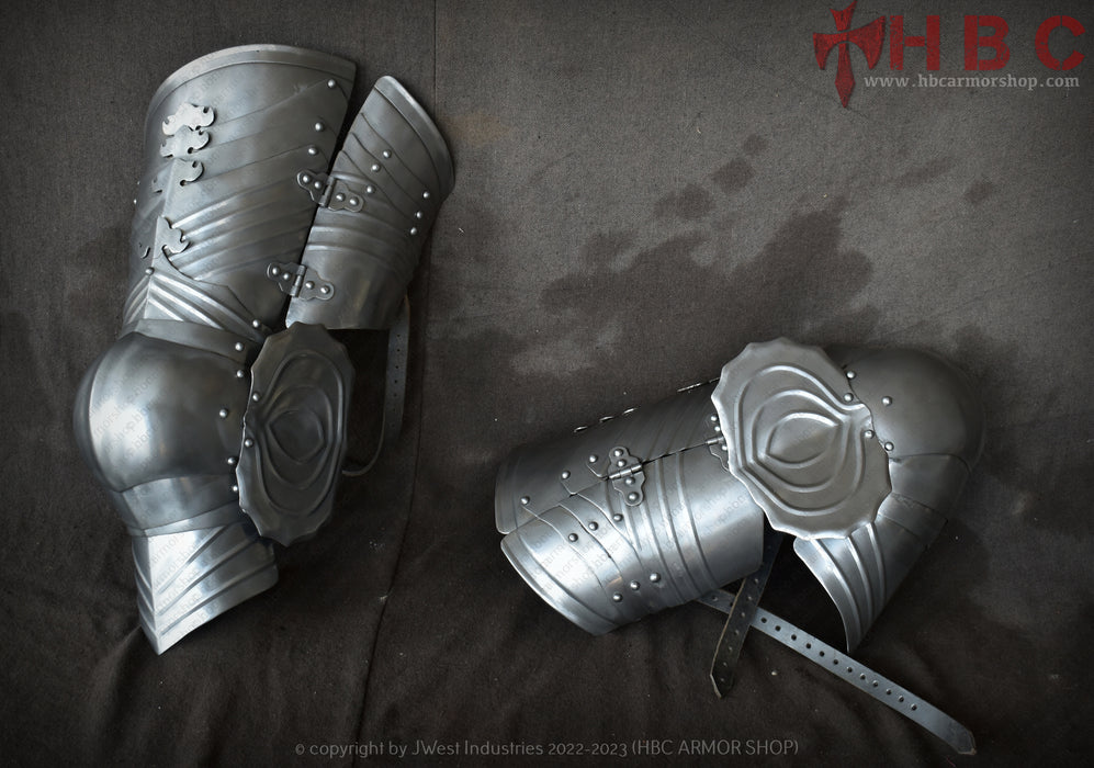 Gothic style Thigh Armour