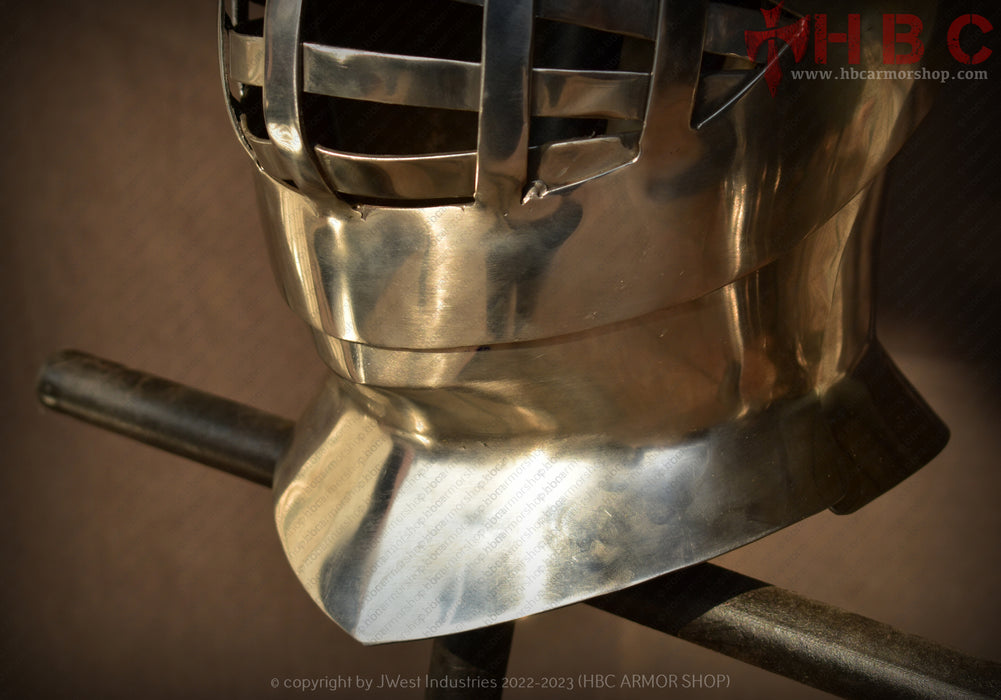 closed knight helmet