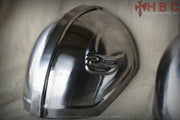 Mandalorian shoulder armor